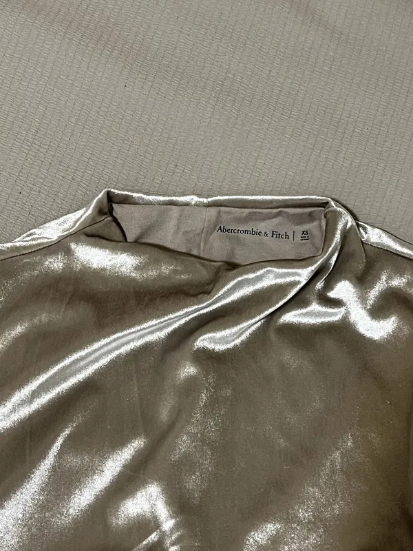 Abercrombie & Fitch Velvet Top - Image 3