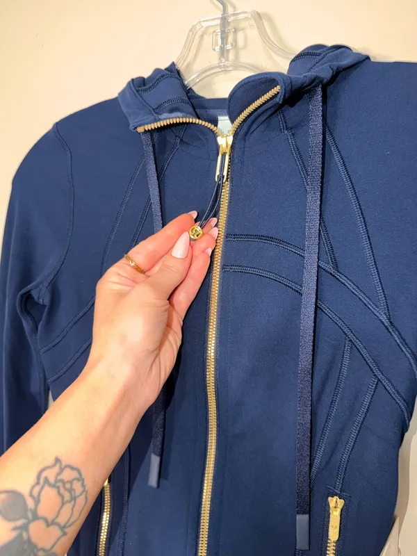 Define Cropped Lululemon Jacket Nulu 2 - Image 5
