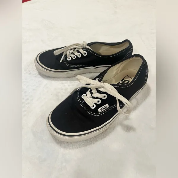 Black Vans - Image 2