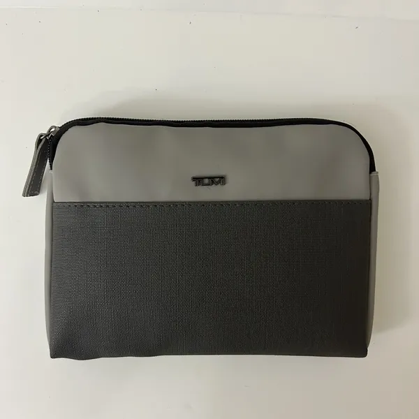 TUMI Delta Grey Pouch 8" Zippered‎ Soft Travel Case Toiletry w/Contents UNUSED - Image 3