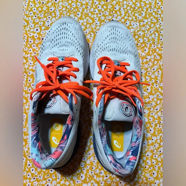 ASICS running shoes, fun colors, great support in shoes, gently worn, size 10 - Image 10