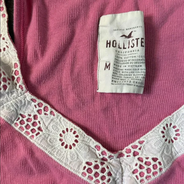Hollister Y2K Pink Layering Tank Top Size Medium - Image 2