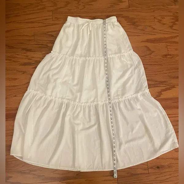 Amazon- White Tiered Maxi Skirt Size M - Image 4
