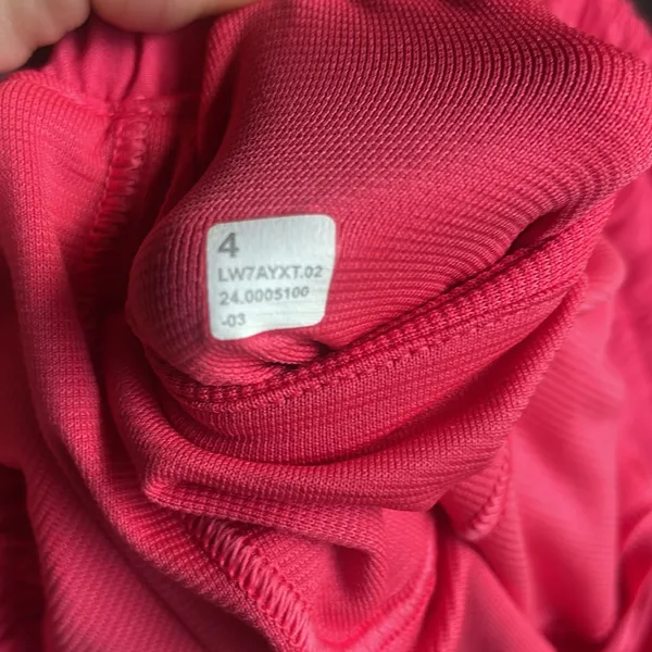 Lululemon Hotty Hot short HR 4 inch Glaze Pink Size 4 Like New Barbiecore Rush - Image 8