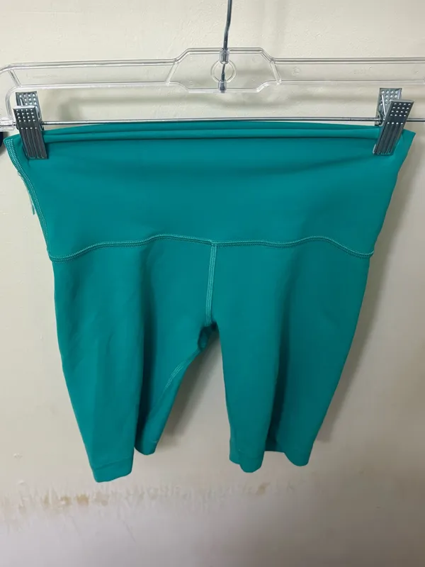 Lululemon Wunder Train High Rise 8” Shorts in Maldives Green - Image 4