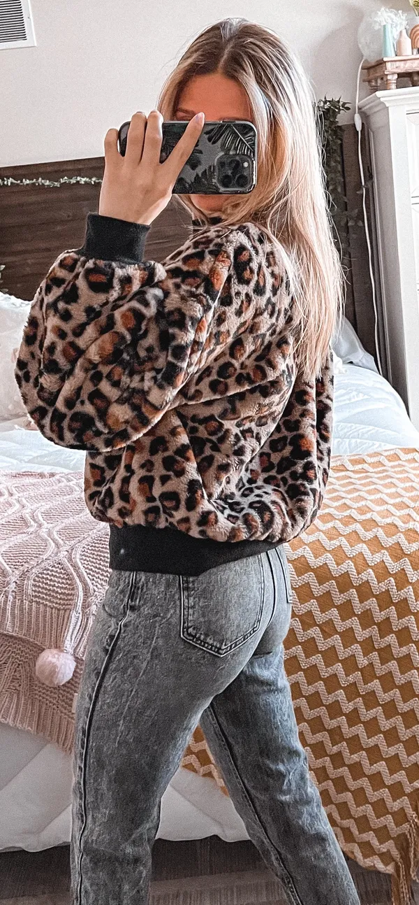 Wild Fable Leopard Print Crewneck Sweater - Image 4
