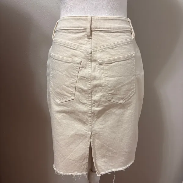 Banana Republic Button Fly Raw Hem Denim Pencil‎ Skirt Women 2P Cream Minimalist - Image 3