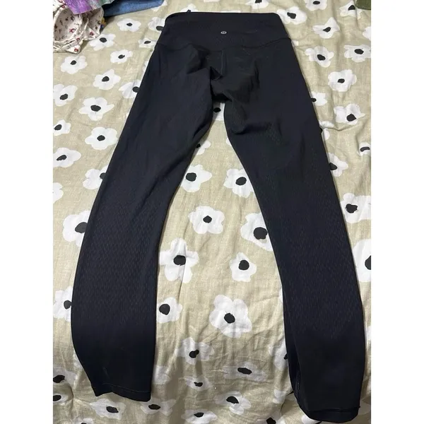 Lululemon leggings - Image 4