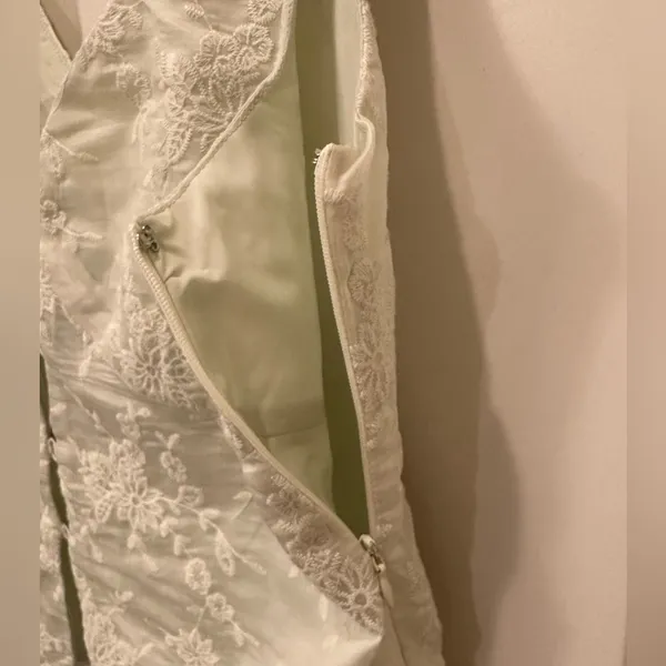 Elegant Lace Embroidered Tank Top Green Size M - Image 4