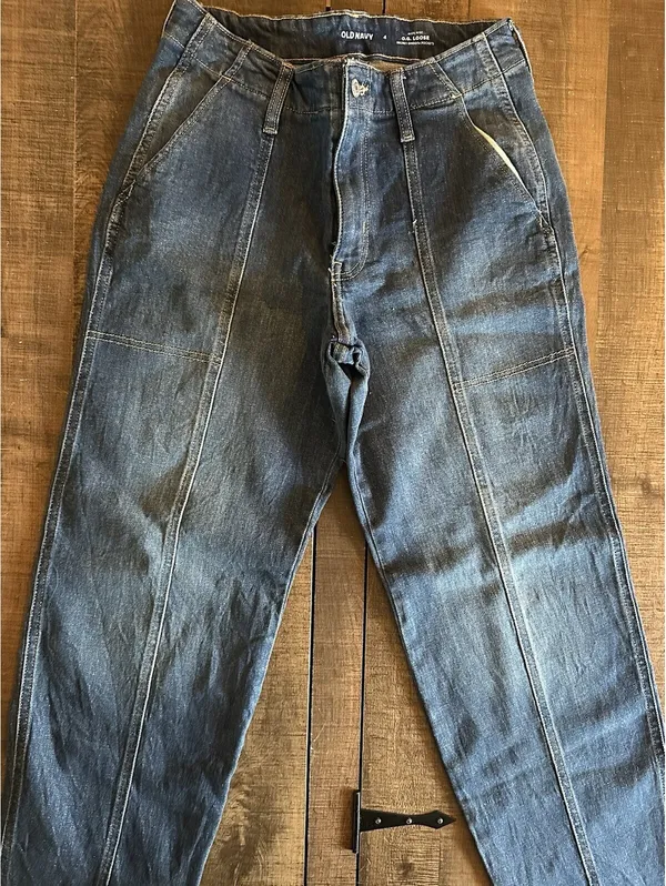 Old Navy O.G. Loose High-Rise Jeans Size 4 Woman - Image 2