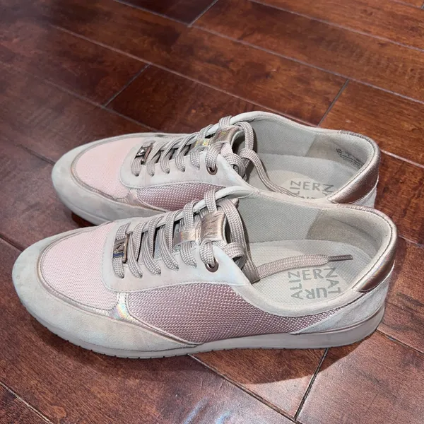 Stuart Weitzman Nude Gold sneakers - Image 6