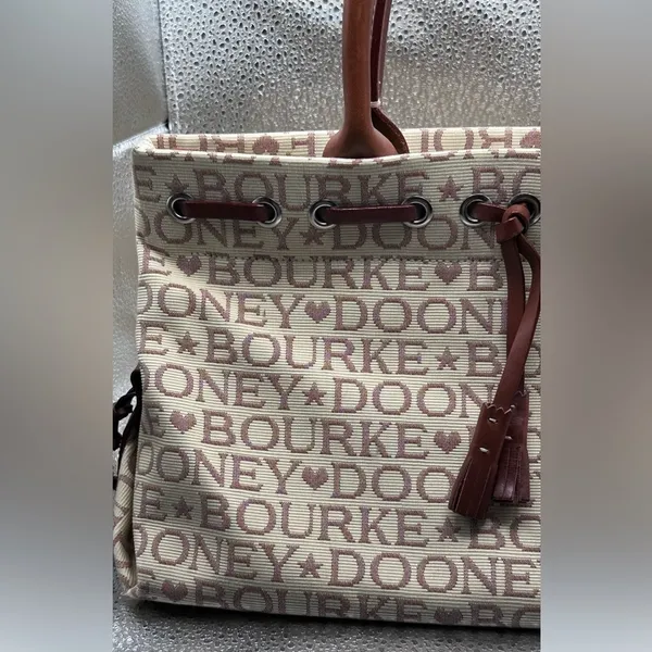 Dooney & Bourke Star Tote - Image 3