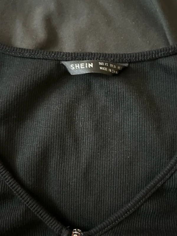 Zip up cropped cute SHEIN shirt  - Image 4