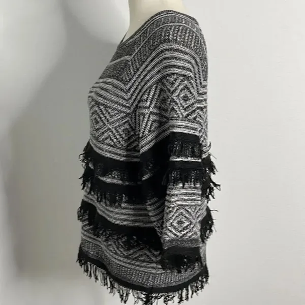 Gallarda Galante fringe geometric elbow length sweater. Size F. Size M. - Image 2