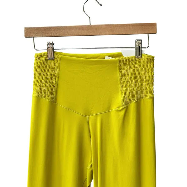 aerie offline real me 7/8 smocked waist leggings in yellow size large NWT - Image 2