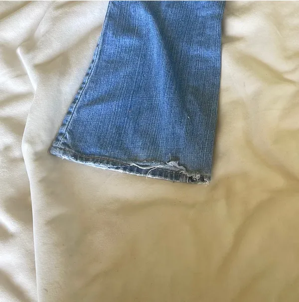 Old Navy Vintage  Flare Jeans - Image 3