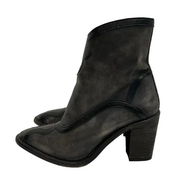 Free People Winding Road Heel Distressed Leather Ankle Boots Black/Grey Size 8 - Image 5