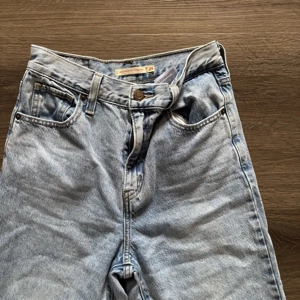 Levi's High Waisted Straight‎ Jeans size 25 - Image 4