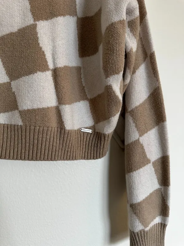 Hollister Brown White Checkered Cropped Sweater - Image 4