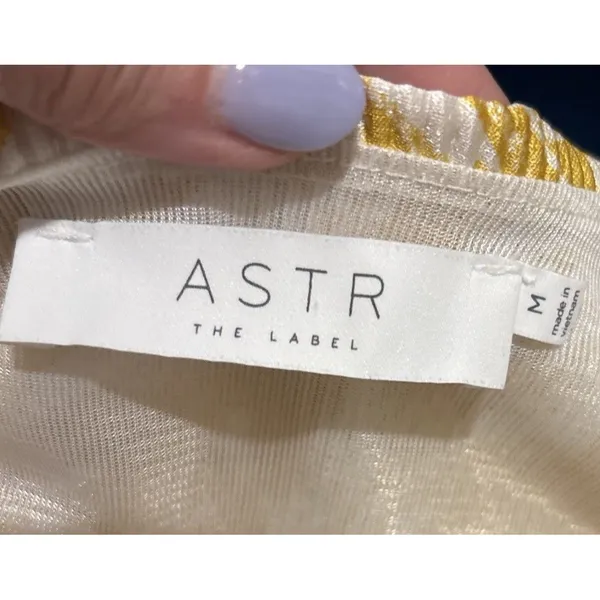 ASTR THE LABEL Blouse Medium - Image 4
