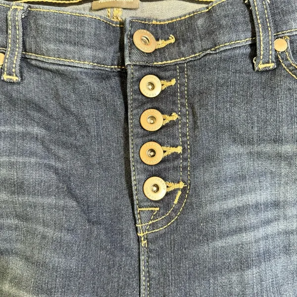 Torrid Women’s Bombshell Skinny Button Fly Jeans - Image 4