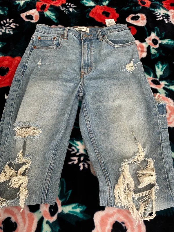 Abercrombie and Fitch jeans - Image 3