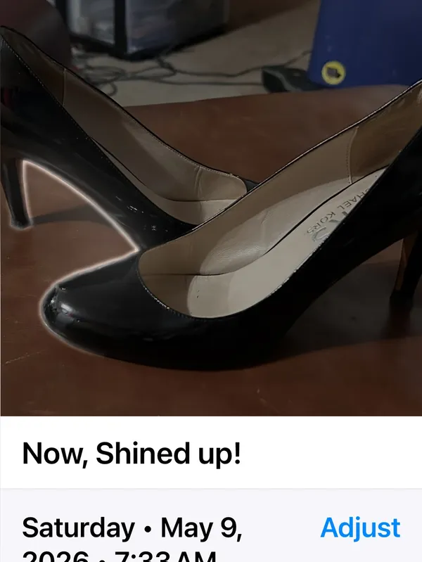 Michael Kors Black Patent Leather Round Toe Pumps 8M - Image 4
