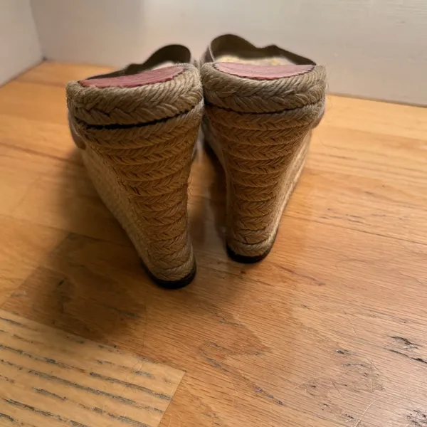 CHRISTIAN‎ LOUBOUTIN Wedge Strappy Summer Sandals Tan size 40 - Image 5