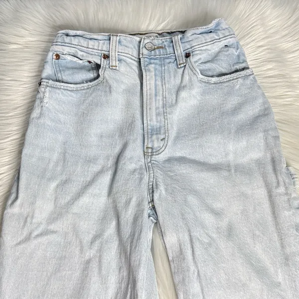 Abercrombie Light Wash The 90’s Straight Ultra High Rise Carpenter Jeans - Image 3