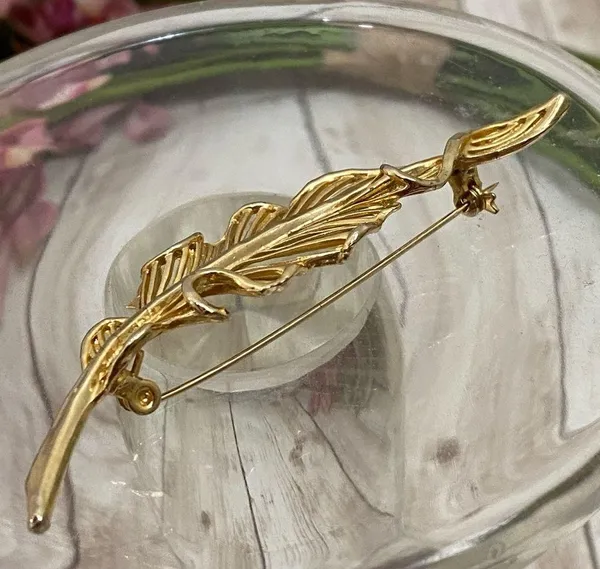 Unsigned Gold Leaf Brooch - Image 10