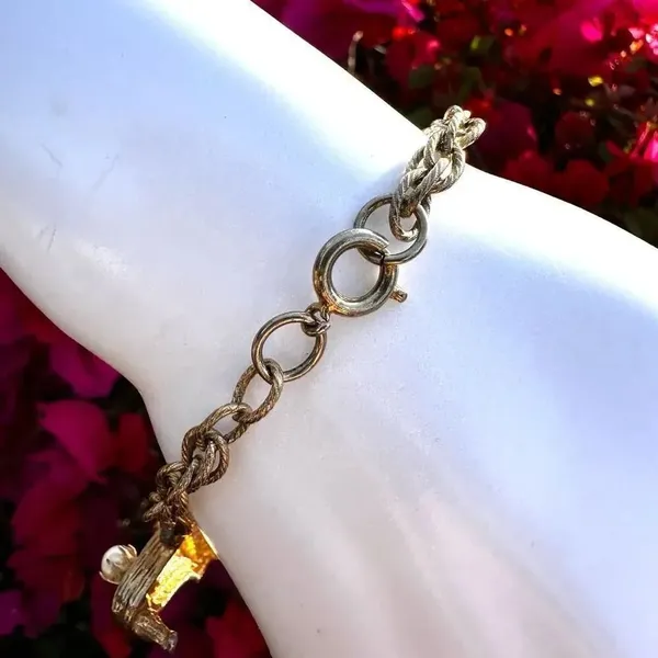 Vintage gold tone faux pearl instrument charm bracelet - Image 3