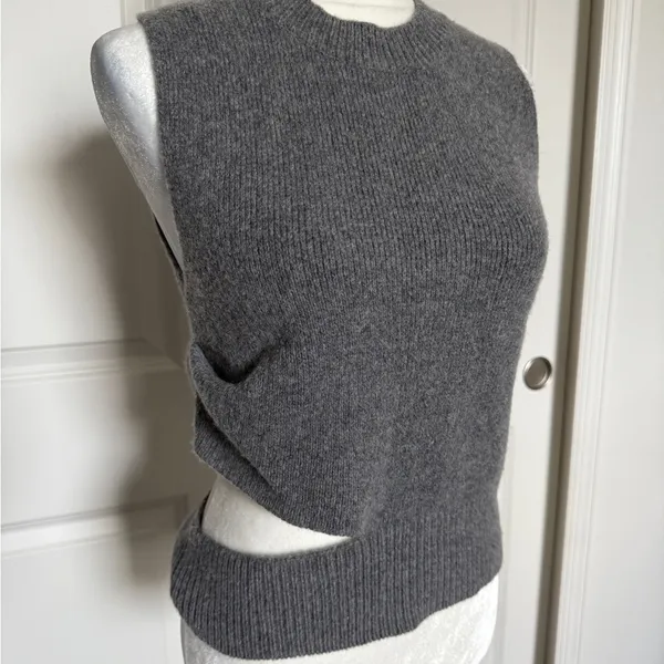 ZARA Gray Women's Sweater Vest - Image 2