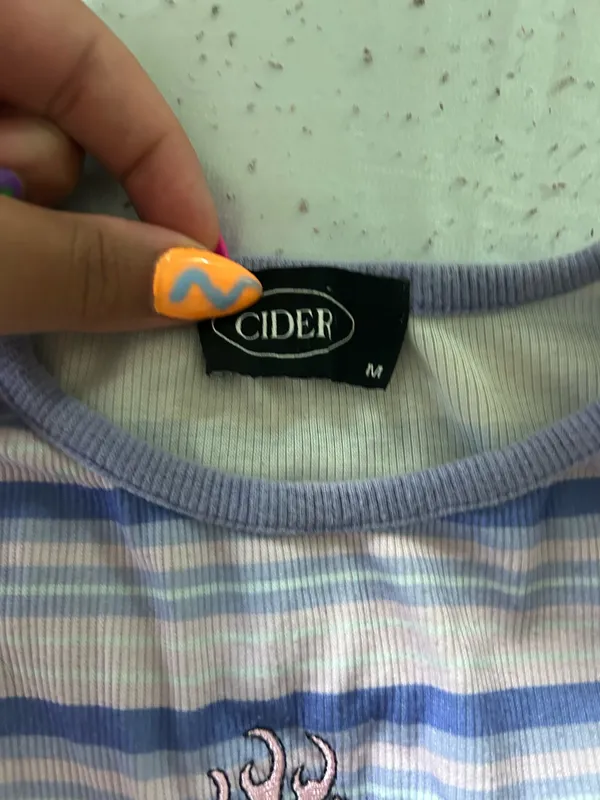 Cider Top Crop colorful - Image 2