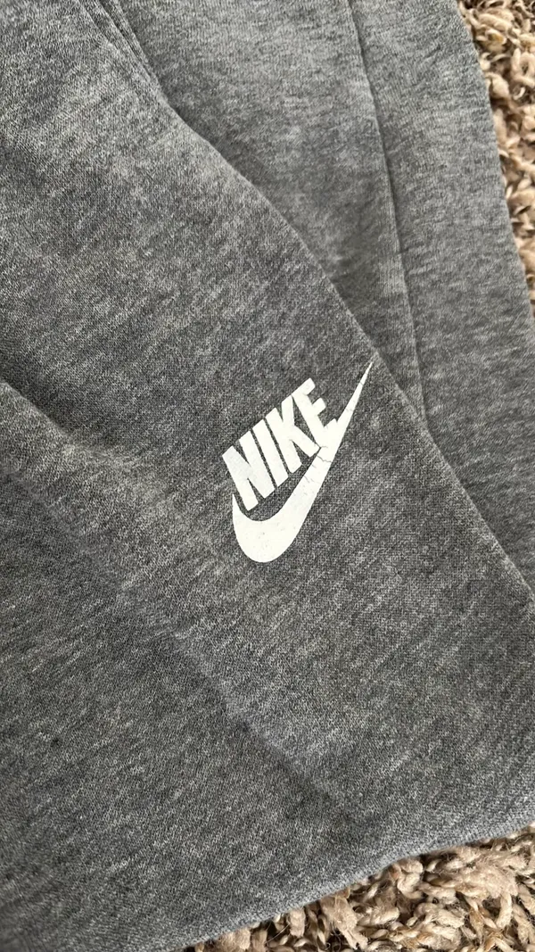 Nike sweatpants - Image 6