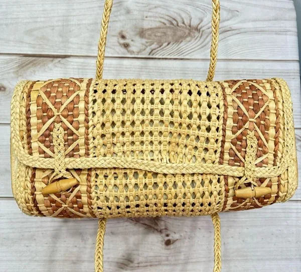 Medium Straw Bag with Wood Button Closure and Two Straps - Image 4