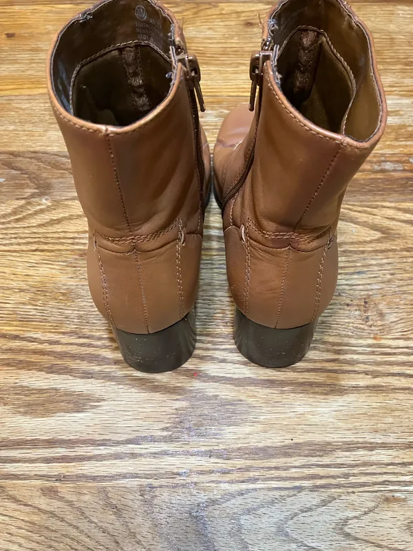 Women’s Adler Faux Leather Ankle Boots - Image 2