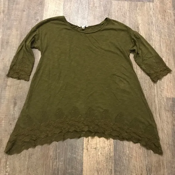Sun & shadow‎ green top - Image 3