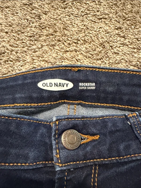 Old Navy Women’s Dark Wash‎ Rockstar Super Skinny Denim Jeans Size 6 Short - Image 5