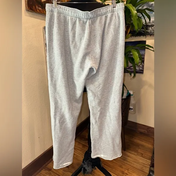 GUC Nike sweatpants size M. Cut off bottoms rims - Image 2