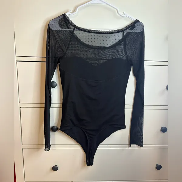 ABERCROMBIE & FITCH Mesh and Lace Seamless Sweetheart Bodysuit Black Size Medium - Image 5