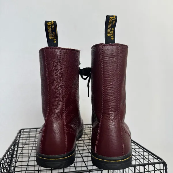 Dr. Martens Stratford Oxblood Leather Floral 9-Eye Combat Boots Women’s 8 - Image 9
