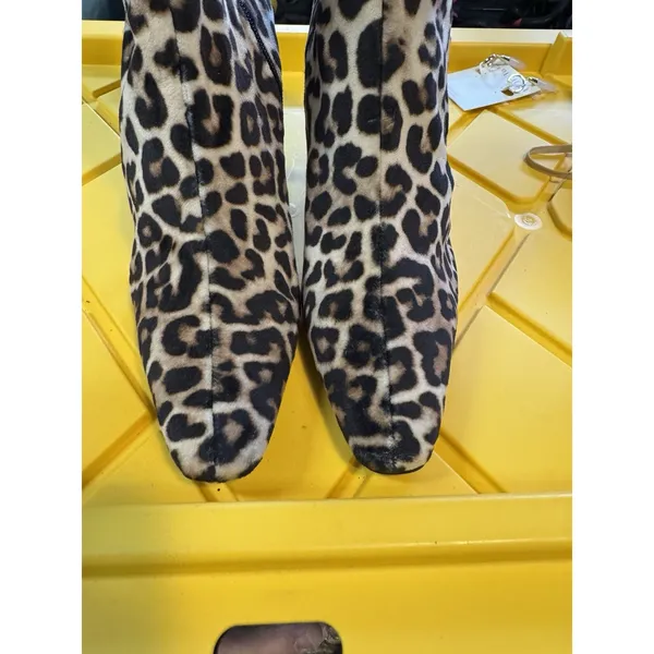 Steve Madden Vakay Boot In Leopard Velvet Women's Size 9 New Animal Print - Image 5
