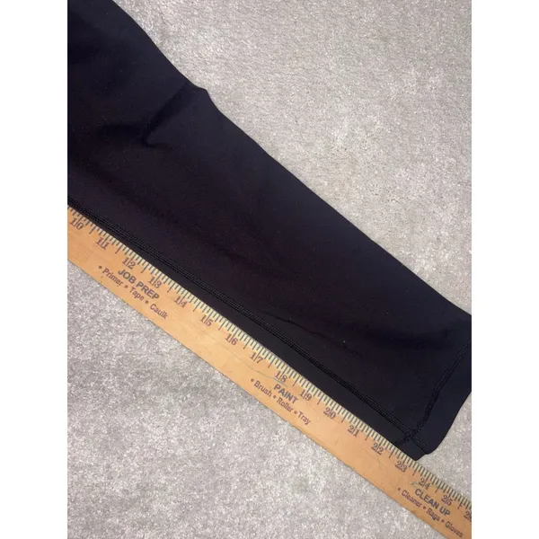 black lululemon cropped leggings size 4 - Image 8