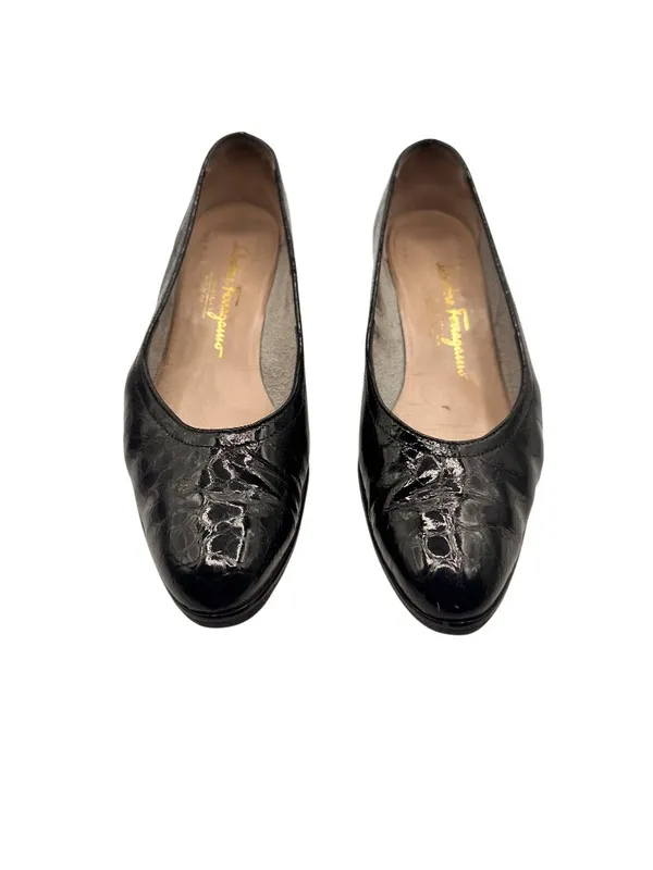 Salvatore Ferragamo Size 8.5 Black Croc Embossed Faux Leather Wedge Flats - Image 4