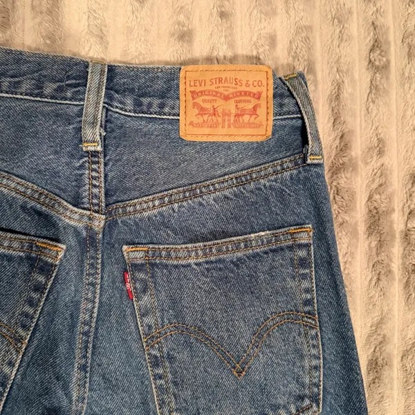 Levis Ribcage Straight Ankle Jeans‎ 26 Distressed High Rise Med Wash Button Fly - Image 9