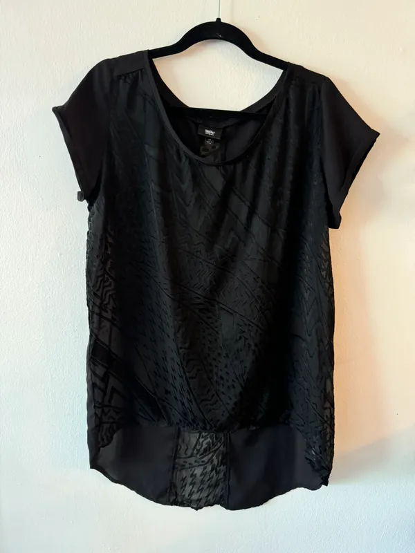 Mossimo Woman's Black Lightweight Top Large - Image 8