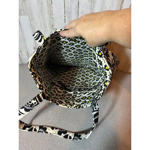 Vera Bradley Curvy Tote in Fanfare - Retired Pattern Like New‎ - Image 3