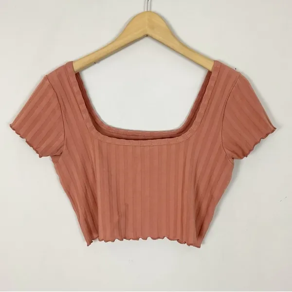 OFFLINE by Aerie Ribbed Cropped Top Mauve Pink Square Neck Tee Size Medium - Image 2