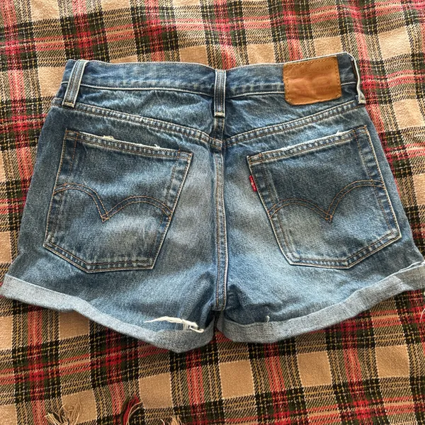 Levi’s Shorts 501 - Image 2