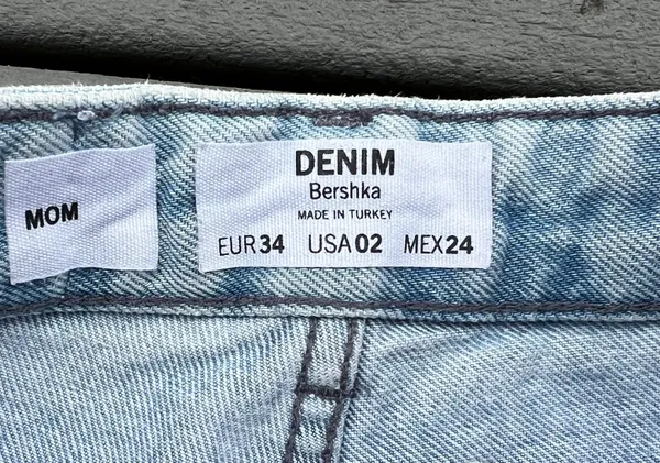 Bershka Ripped Mom Jeans - Image 5